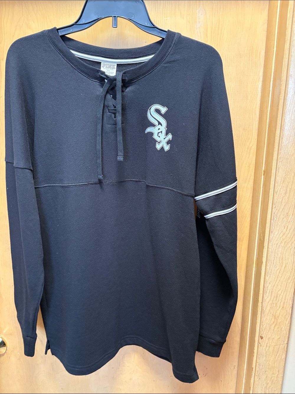 VS PINK Chgo White Sox long sleeve sweatshirt. Silver Sequined letters on back.